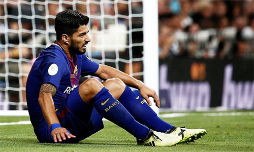 Suarez đang là chân sút tốt thứ hai của Barca mùa này với chín bàn. Sự vắng mặt của anh sẽ khiến đội phụ thuộc nhiều hơn vào Messi - người đang dẫn đầu với 14 bàn trên mọi mặt trận.