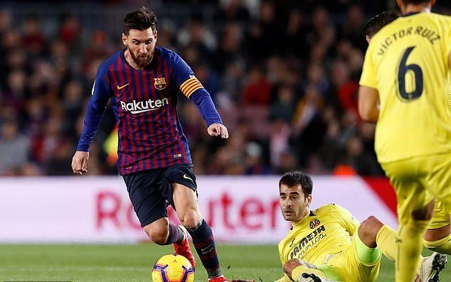 Messi chơi xông xáo nhưng không thể ghi bàn nhưng đóng góp một pha kiến tạo.