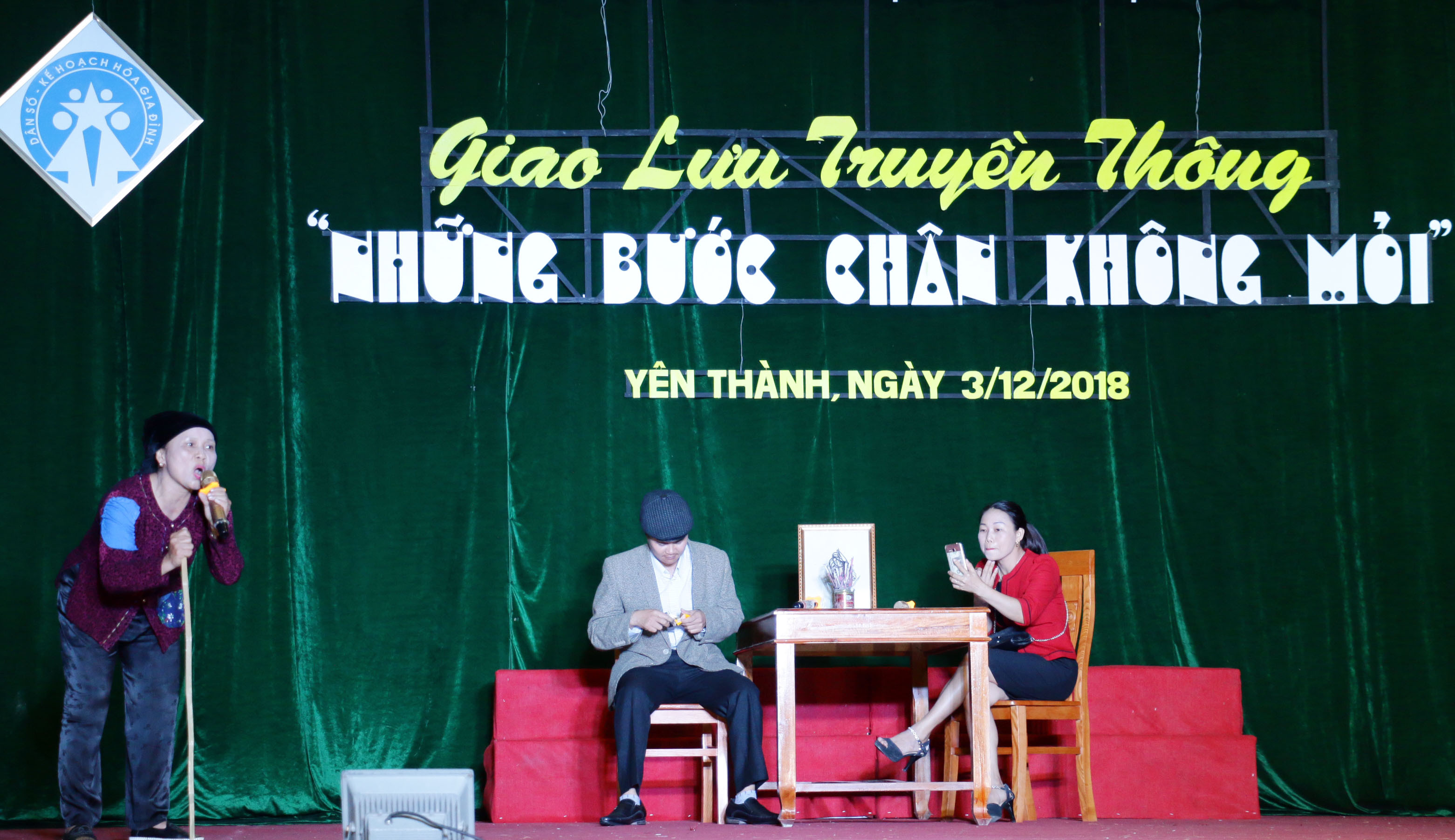 Tiểu phẩm truyền thông về dân số phản ánh tình trạng trọng nam khinh nữ. Ảnh: Mỹ Hà