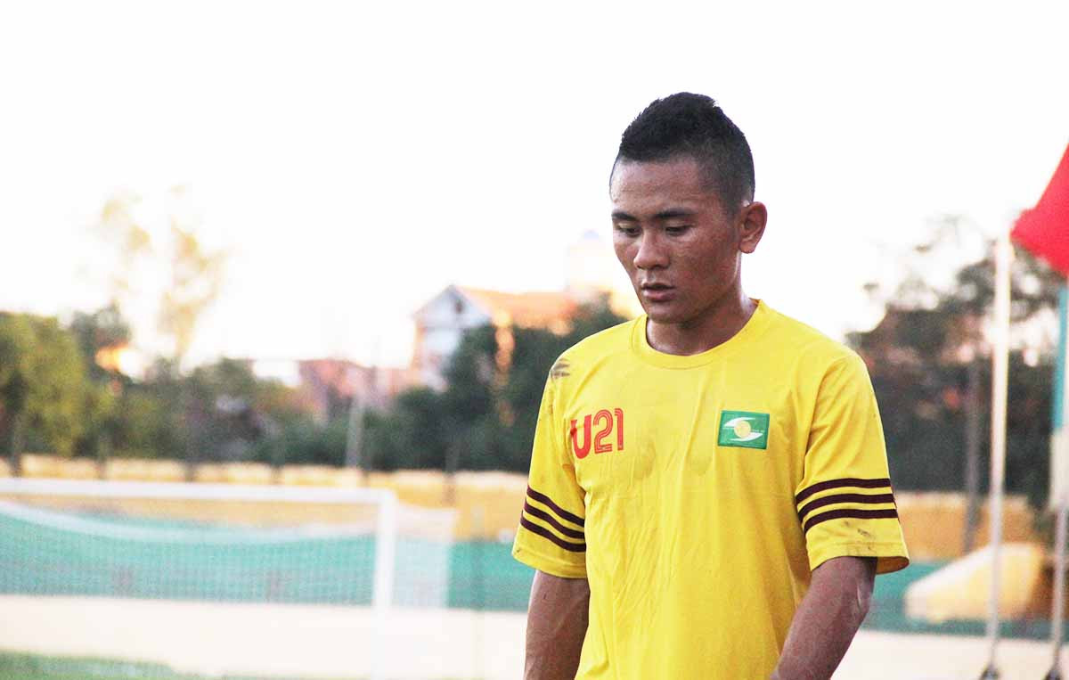 Tiền vệ Bùi Đình Châu, cầu thủ cùng Văn Đức, Xuân Mạnh đoạt HCĐ U21 QG năm 2017 gia nhập Phù Đổng theo dạng cho mượn. Ảnh: Trung Kiên