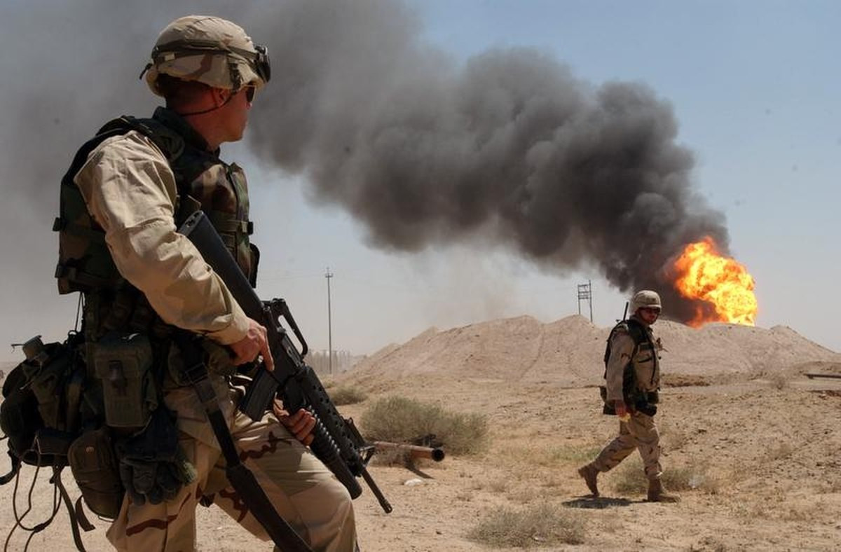 Lính Mỹ tuần tra ở Iraq năm 2003.