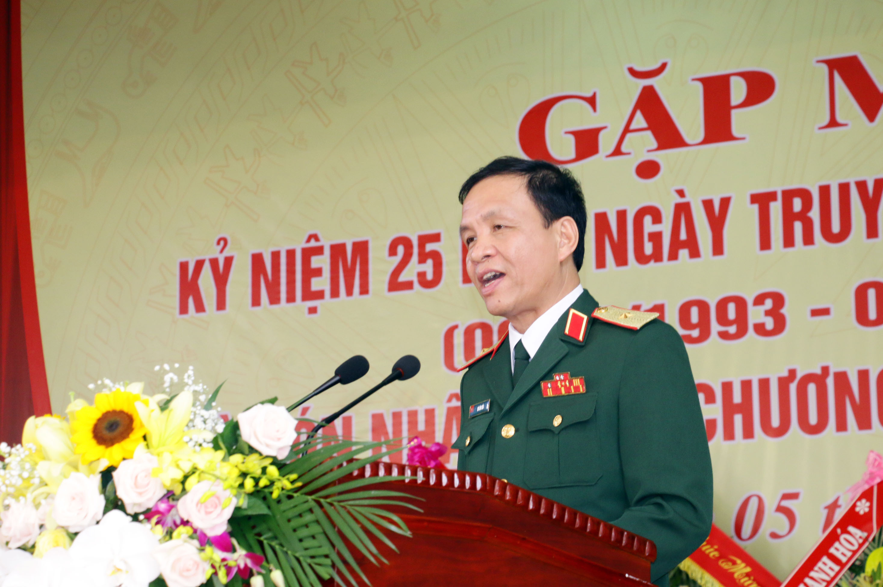 Thiếu tướng Hà Tân Tiến phát biểu tại lễ kỷ niệm của nhà trường. Ảnh: Mỹ Hà