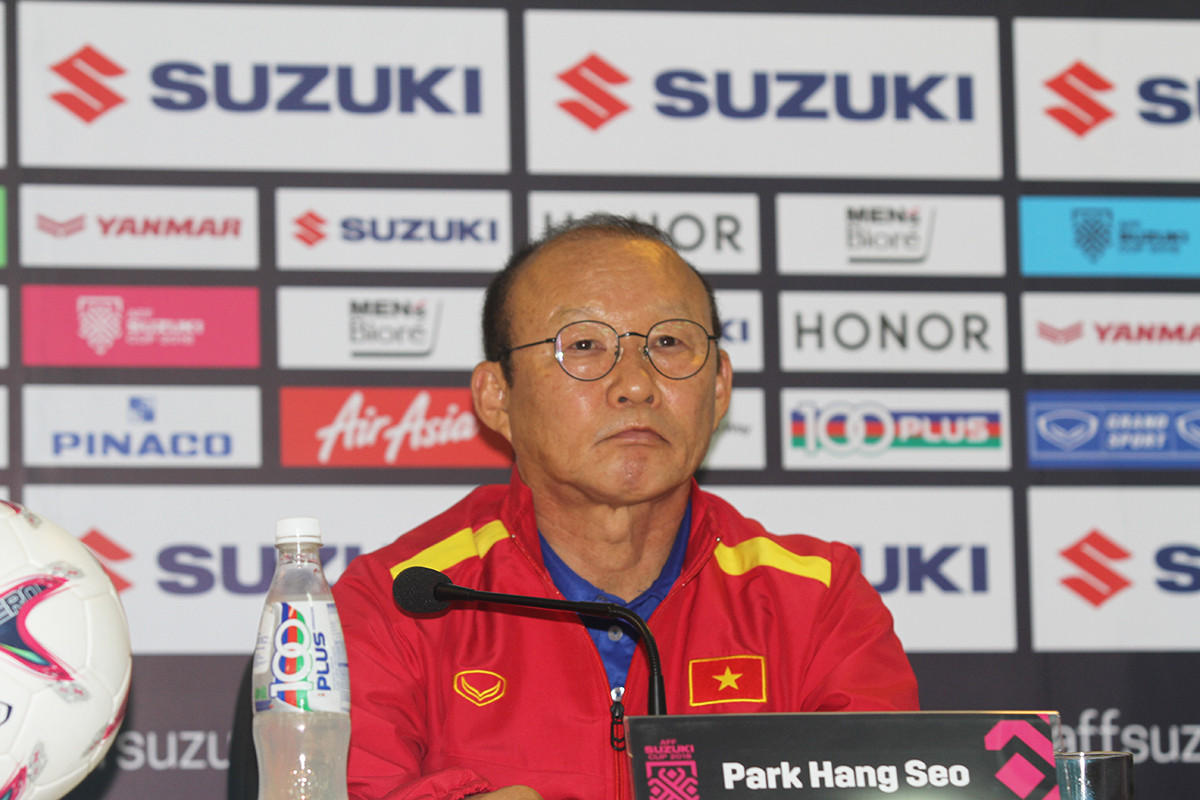 HLV Park Hang-seo trong buổi họp báo trước trận bán kết lượt về AFF Cup 2018. Ảnh: Trung Kiên