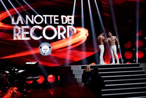 Ban tổ chức Kỷ lục Guinness Thế giới cho biết tiết mục của Quốc Cơ - Quốc Nghiệp là một trong những màn diễn gây ấn tượng mạnh nhất trong số gần 30 tiết mục tham gia xác lập Kỷ lục Guinness lần này ở Italy.