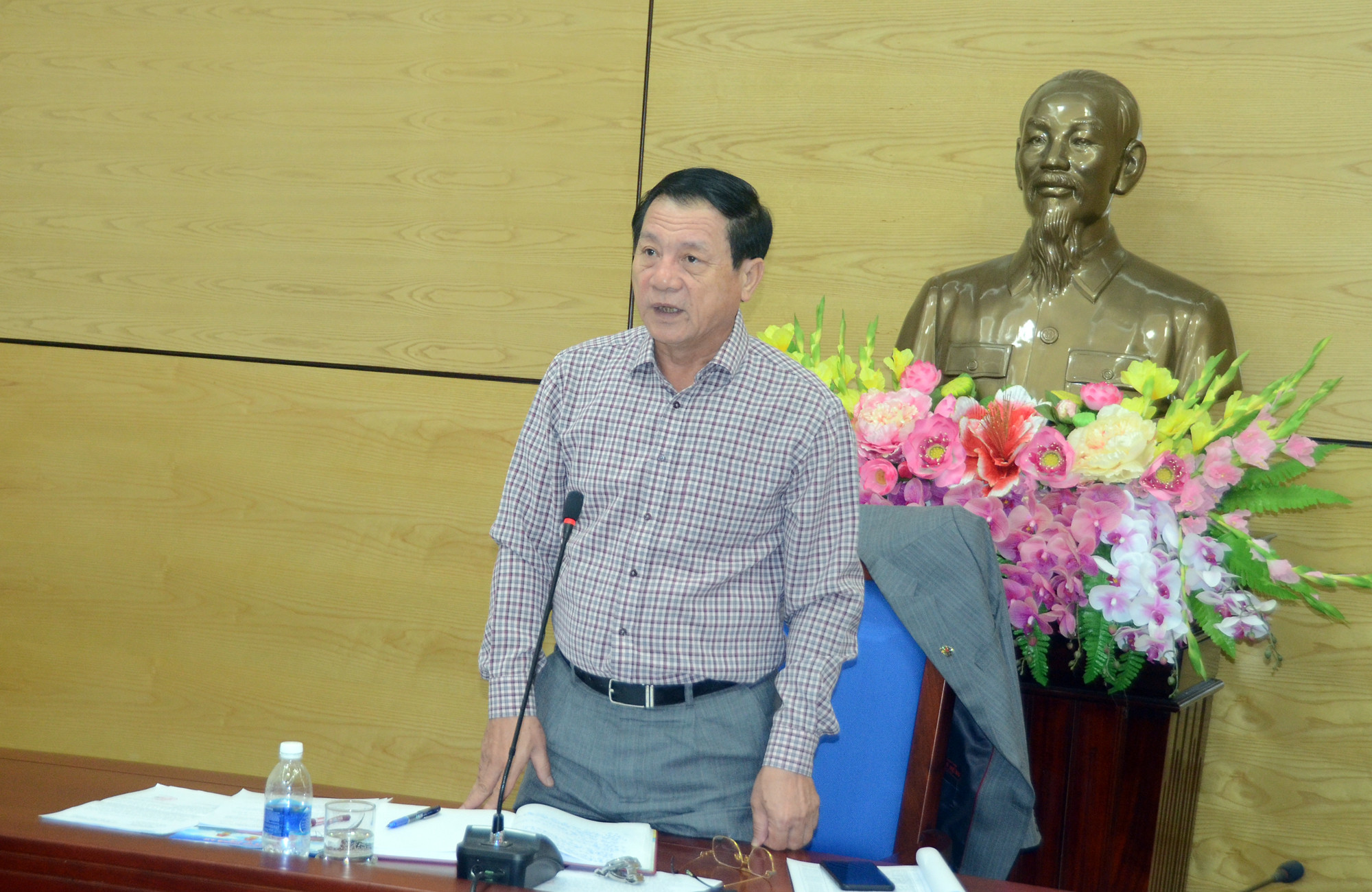 Phó Chủ tịch UBND tỉnh nêu rõ Việc nâng cấp thành Bệnh viện Da liễu Nghệ An là rất cần thiết, đáp ứng yêu cầu bức thiết của người bệnh. Ảnh: Thành Chung