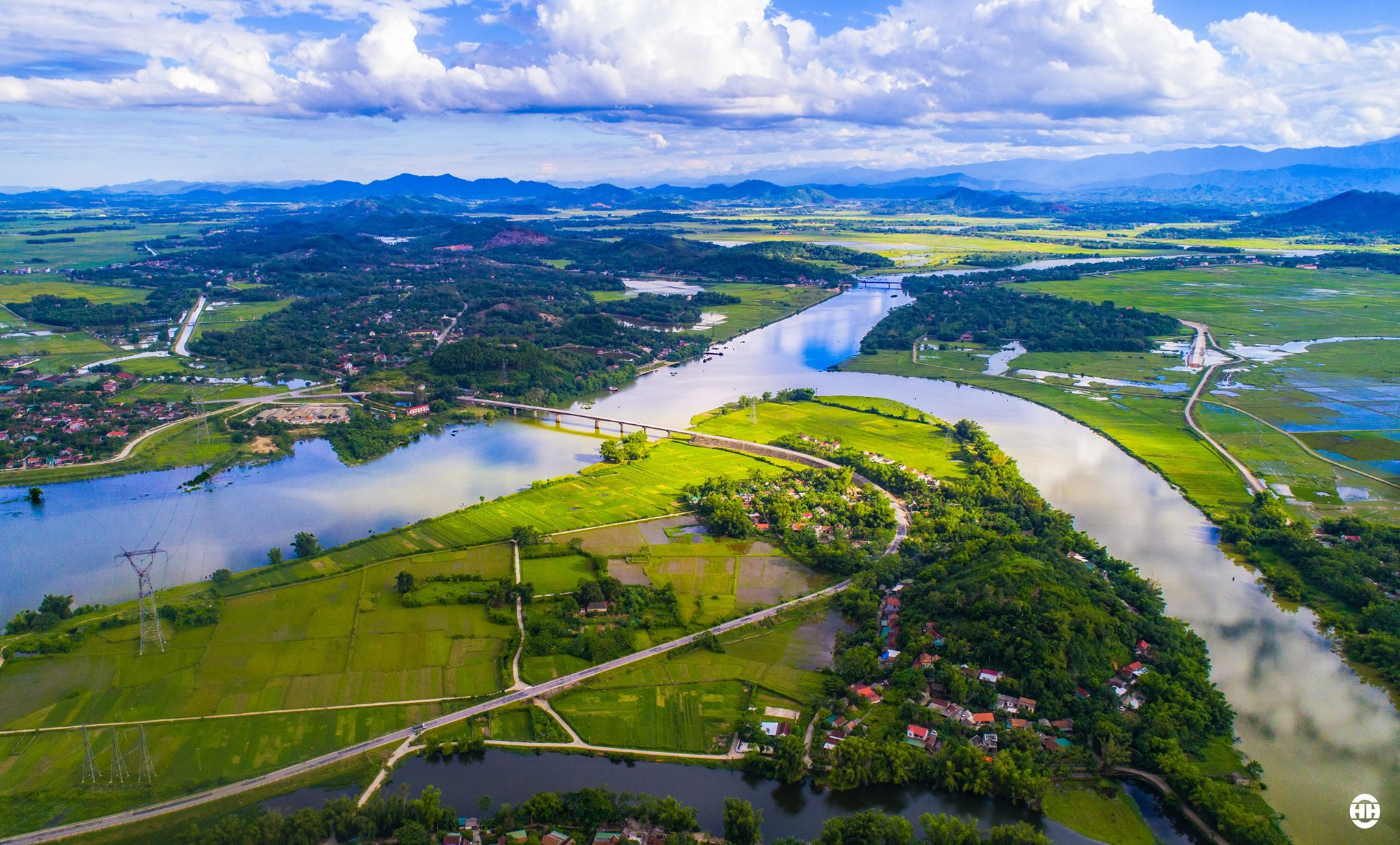 Ngã ba sông-Bến Tam Soa nơi hợp nhất 2 con sông Ngàn Phố và Ngàn Sâu để tạo nên con sông La và Sông Lam huyền thoại. Ảnh: Nguyễn Thanh Hải