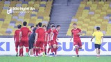 ĐT Việt Nam tổng duyệt trong mưa rào, Trọng Hoàng sẵn sàng tái đấu Malaysia