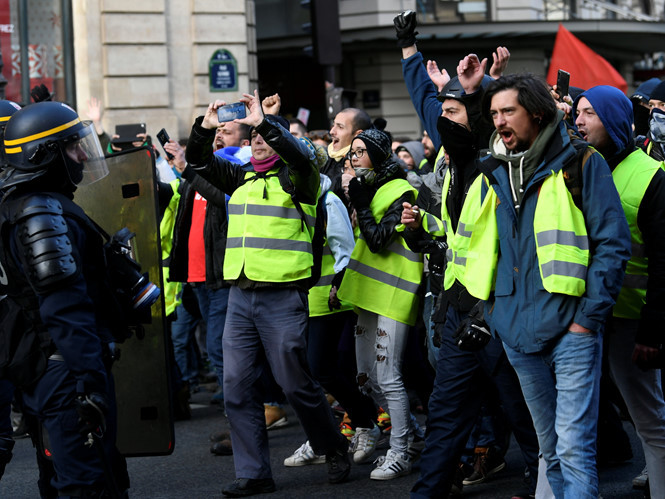 Phong trào Áo phản quang vàng tiếp tục kêu gọi xuống đường vào ngày 15.12 /// Reuters