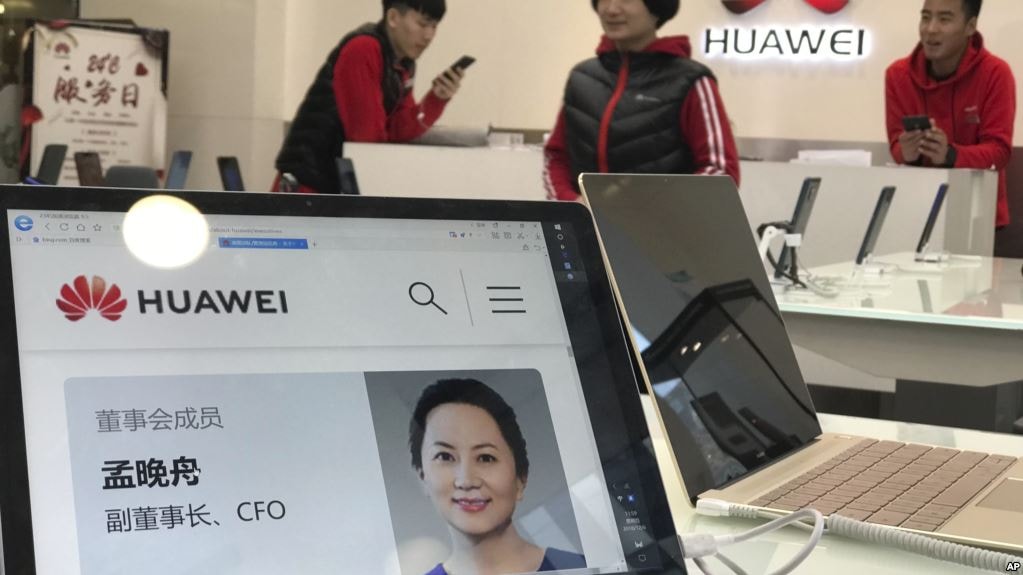 Kết quả hình ảnh cho Huawei bị bắt