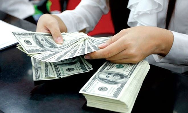 NHNN đang xem xét nới lỏng cho vay ngoại tệ ngắn hạn hỗ trợ các doanh nghiệp xuất khẩu cuối năm