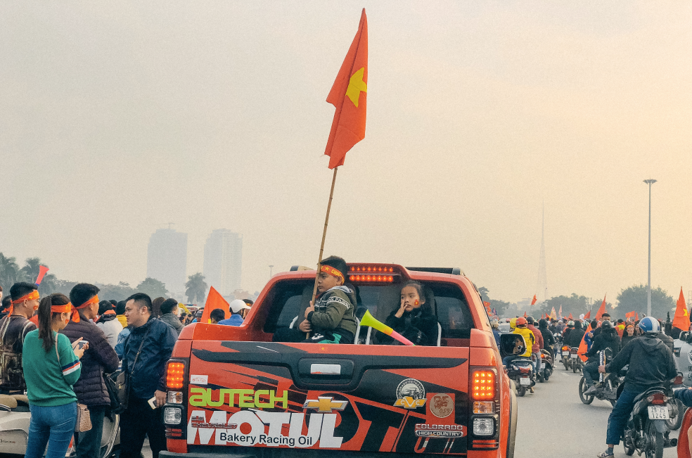 Tình trạng giao thông trên các trục đường lớn đổ về đây như Phạm Hùng, Mễ Trì, Hồ Tùng Mậu, Lê Đức Thọ, Đỗ Đức Dục, Lê Quang Đạo…đã có dấu hiệu tắc nghẽn. Ảnh: Hải Triều