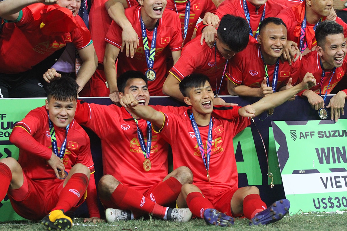 Lần đầu tham dự AFF Cup 2018 và mới chỉ khoác áo ĐTQG, Phan Văn Đức cũng trưởng thành nhanh chóng, ghi những bàn thắng quan trọng cho đội tuyển. Ảnh: Trung Kiên