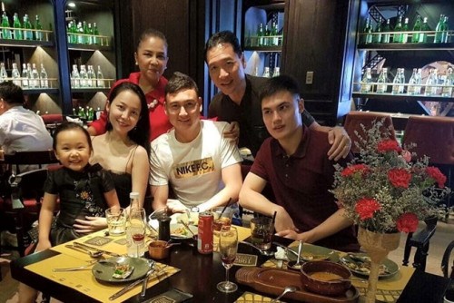 Linh Nga: Cả gia đình hãnh diện vì em Đặng Văn Lâm - 1