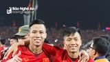 AFF Cup 2018: Quế Ngọc Hải, Phan Văn Đức và chất “Nghệ” bên đỉnh vinh quang