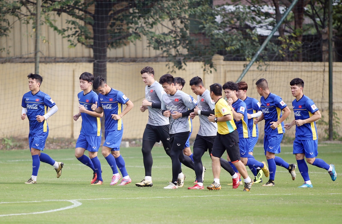 Trọng Hoàng vắng mặt trong buổi tập đầu tiên của ĐT Việt Nam chuẩn bị cho Asian Cup 2019. Ảnh: Lâm Thỏa