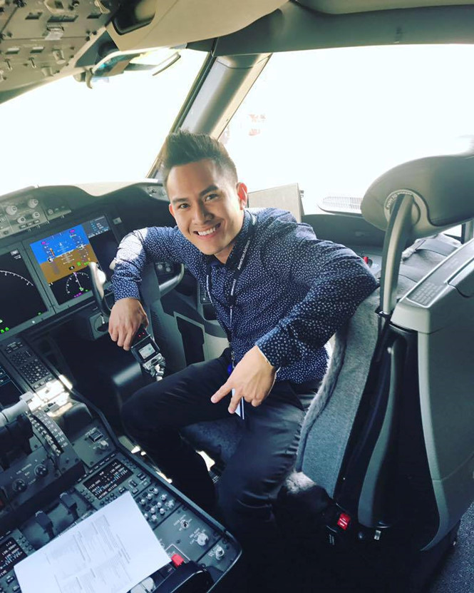 Từ khi chưa tốt nghiệp chính thức, Võ Lê Thành Vinh đã được nhận vào làm kỹ sư cơ khí của hãng hàng không American Airlines ẢNH: FBNV