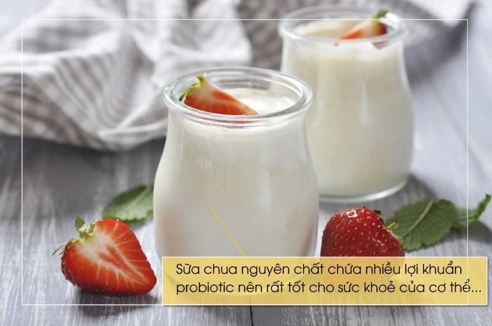 Sữa chua nguyên chất chứa nhiều lợi khuẩn probiotic nên rất tốt cho sức khỏe của cơ thể. Ngoài ra, không chỉ có tác dụng hỗ trợ hệ tiêu hóa, tăng cường khả năng miễn dịch mà lợi khuẩn probiotic còn giúp giảm thiểu các triệu chứng viêm xoang nặng do ảnh hưởng từ thời tiết gây ra. 