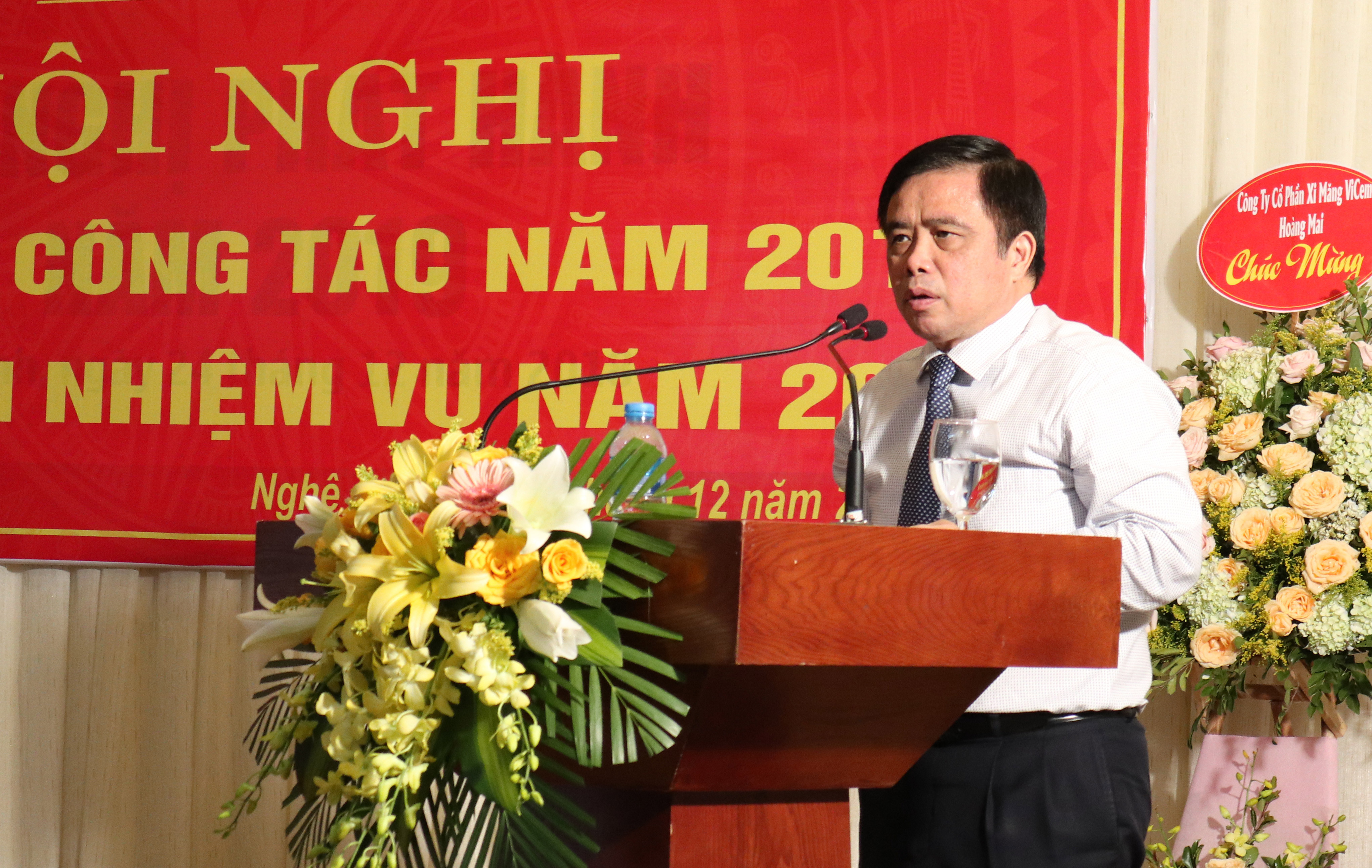 Phó chủ tịch UBND tỉnh Huỳnh Thanh Điền phát biểu chỉ đạo tại hội nghị. Ảnh: Thu Huyền