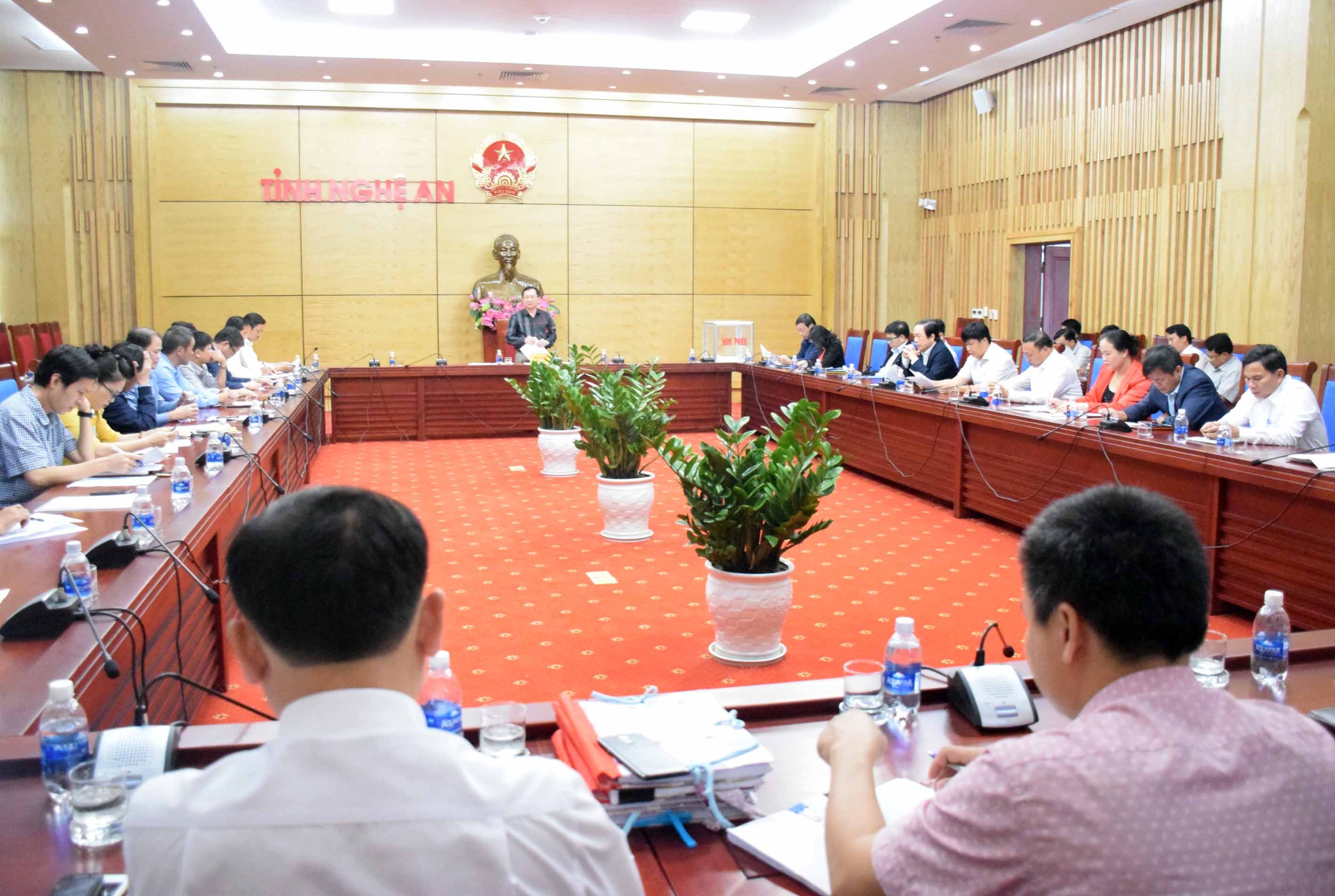Toàn cảnh buổi làm việc. Ảnh: Xuân Hoàng