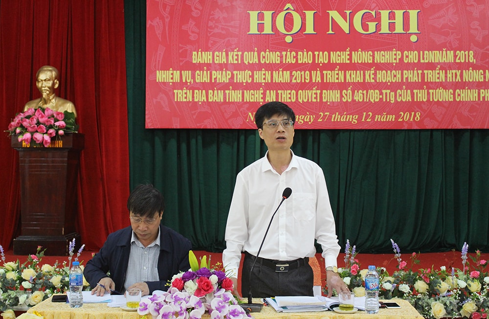 Các đồng chí lãnh đạo Sở NN&PTNT chủ trì hội nghị. Ảnh: Phú Hương