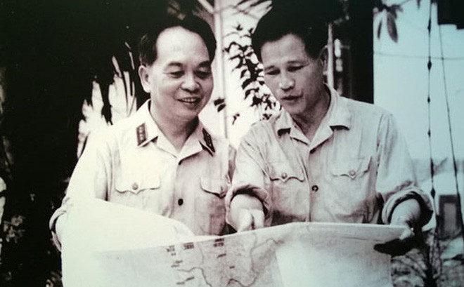 Đại tướng Võ Nguyên Giáp và Đại tướng Nguyễn Chí Thanh