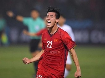 Tiến Linh sáng cửa đá trung phong cắm tại Asian Cup 2019 (ảnh internet)