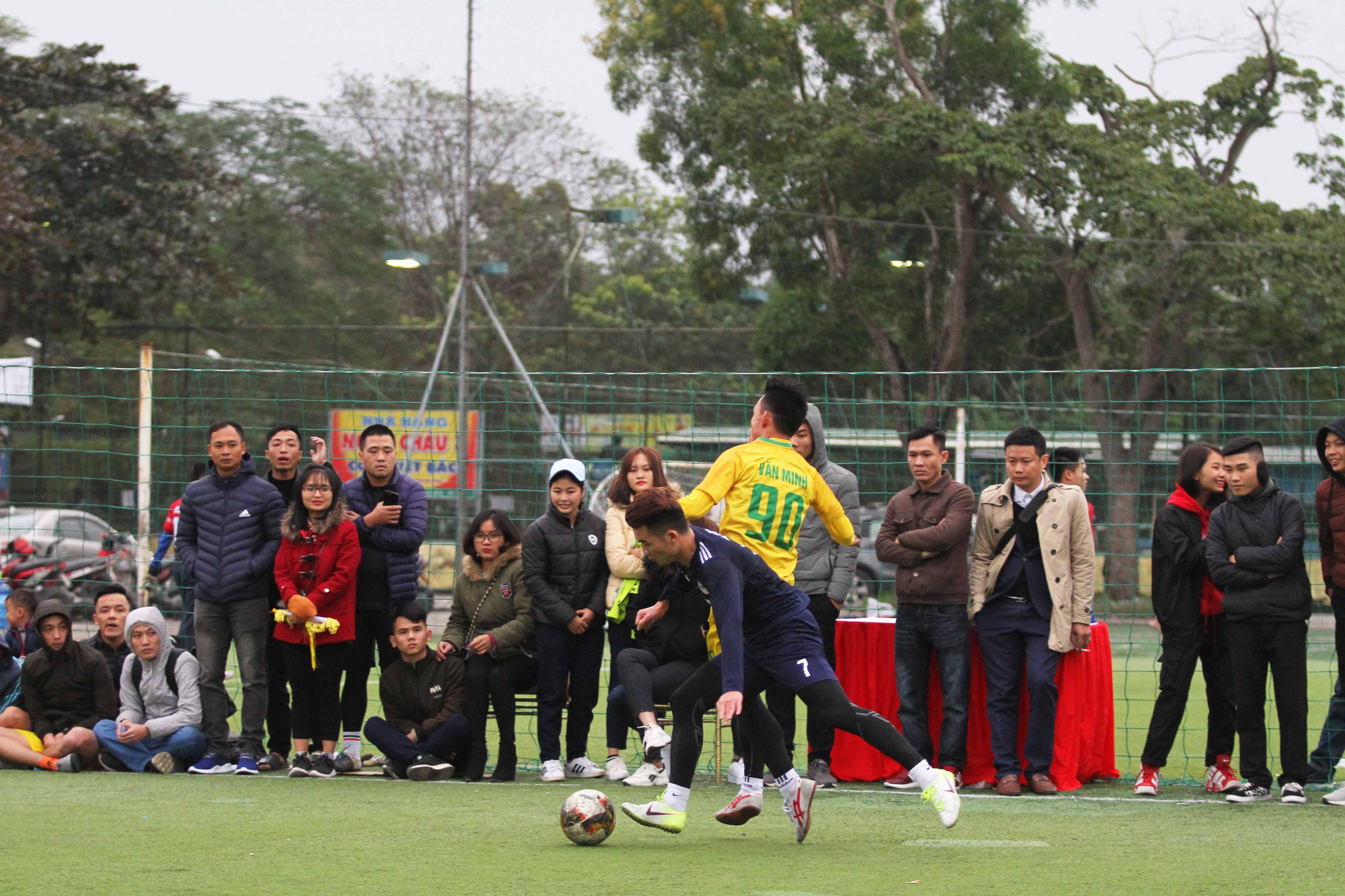 Tiền vệ Ngô Hoàng Thịnh cũng khoác áo FC MNM đối đầu FC Văn Minh. Ảnh: CTV