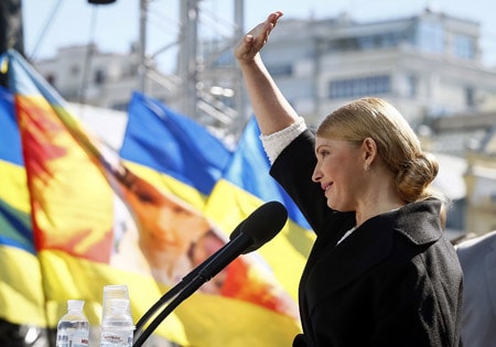 Bà Yulia Timoshenko hiện đang dẫn đầu với 20,8% số người ủng hộ. Ảnh: Reuters