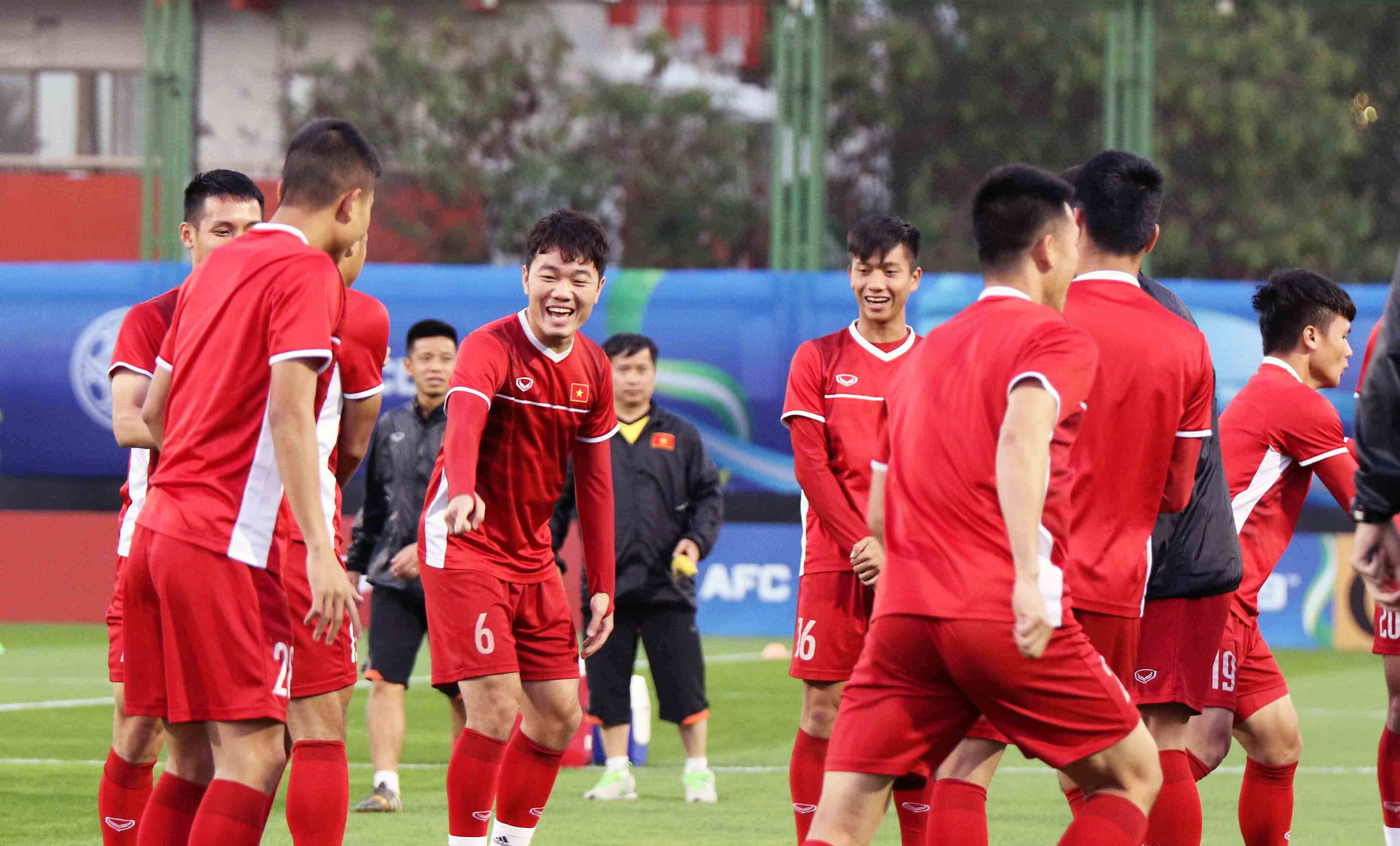 Tiền vệ Lương Xuân Trường bỏ ngỏ cơ hội đá chính tại Asian Cup 2019.