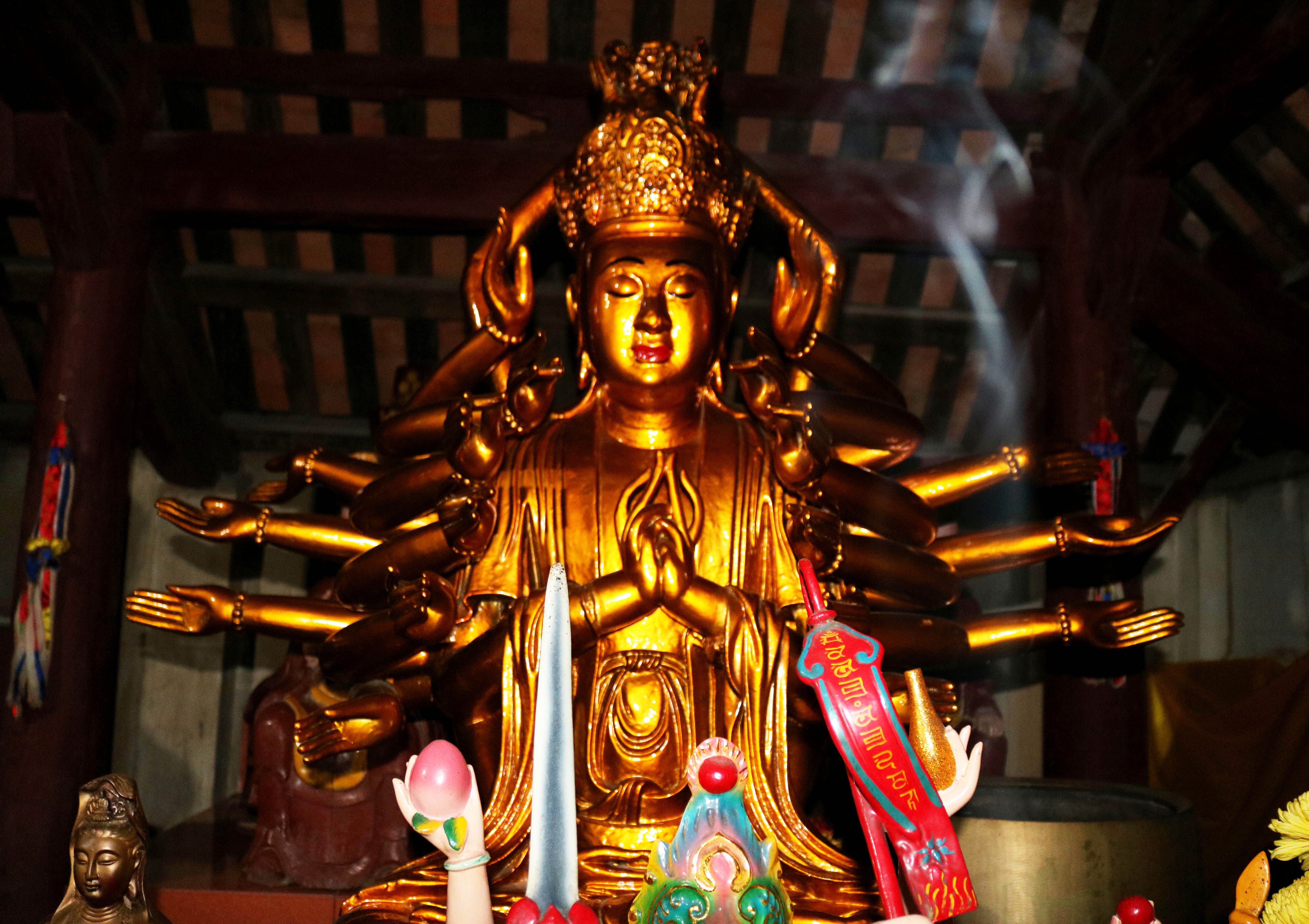 Tượng Phật Mẫu Chuẩn Đề chùa Phúc Mỹ  có nhiều điểm khác biệt  so với một số pho tượng được nói đến trong các ngôi chùa cổ trên cả nước. Có thể nói đây là pho tượng độc đáo, hiếm có, gần như là duy nhất ở Nghệ An.