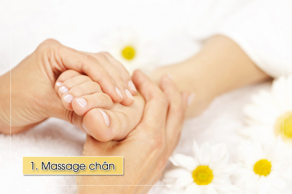 Hãy bỏ ra 10 phút hàng ngày để mát xa cho đôi chân với kem dưỡng ẩm phù hợp chất da giúp cho làn da của bạn mềm mại và mịn màng hơn.
