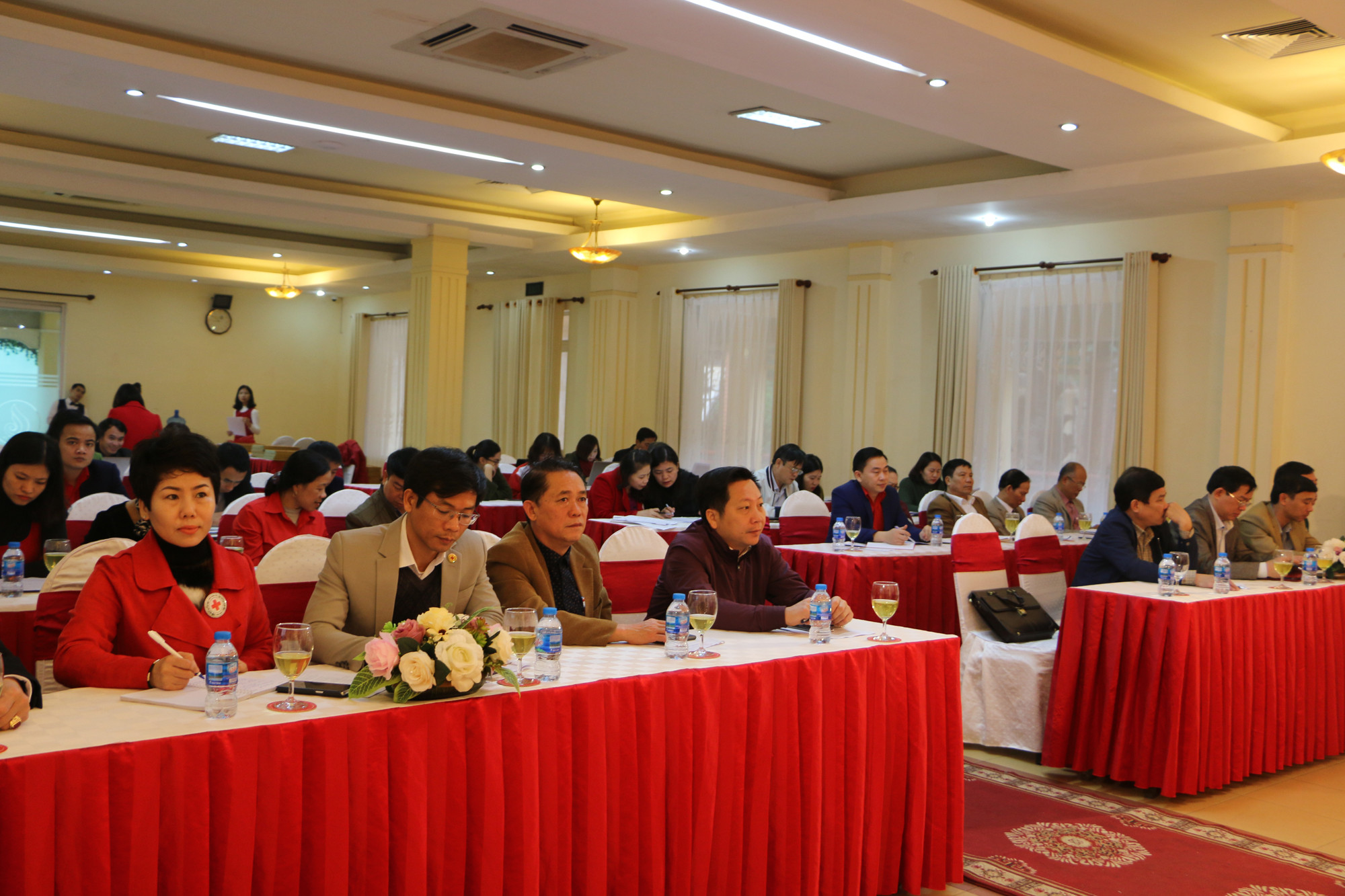 Đại biêu các ban sở ngành và các huyện dự hội nghị triển khai nhiệm vụ 2019 của Hội chữ thập đỏ Nghệ An. Ảnh: Nguyễn Hải