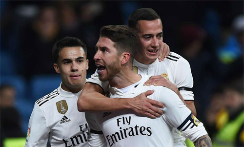 Ramos có tròn 100 bàn cho Real. Ảnh: Reuters