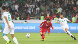 Quang Hải lọt top 10 cầu thủ ấn tượng lượt ra quân Asian Cup
