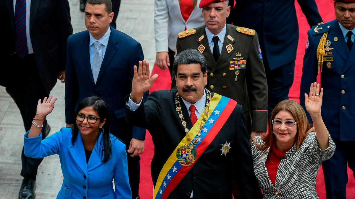 Tổng thống Venezuela Nicolas Maduro đã chính thức tuyên thệ nhậm chức nhiệm kỳ 2. Ảnh: AP