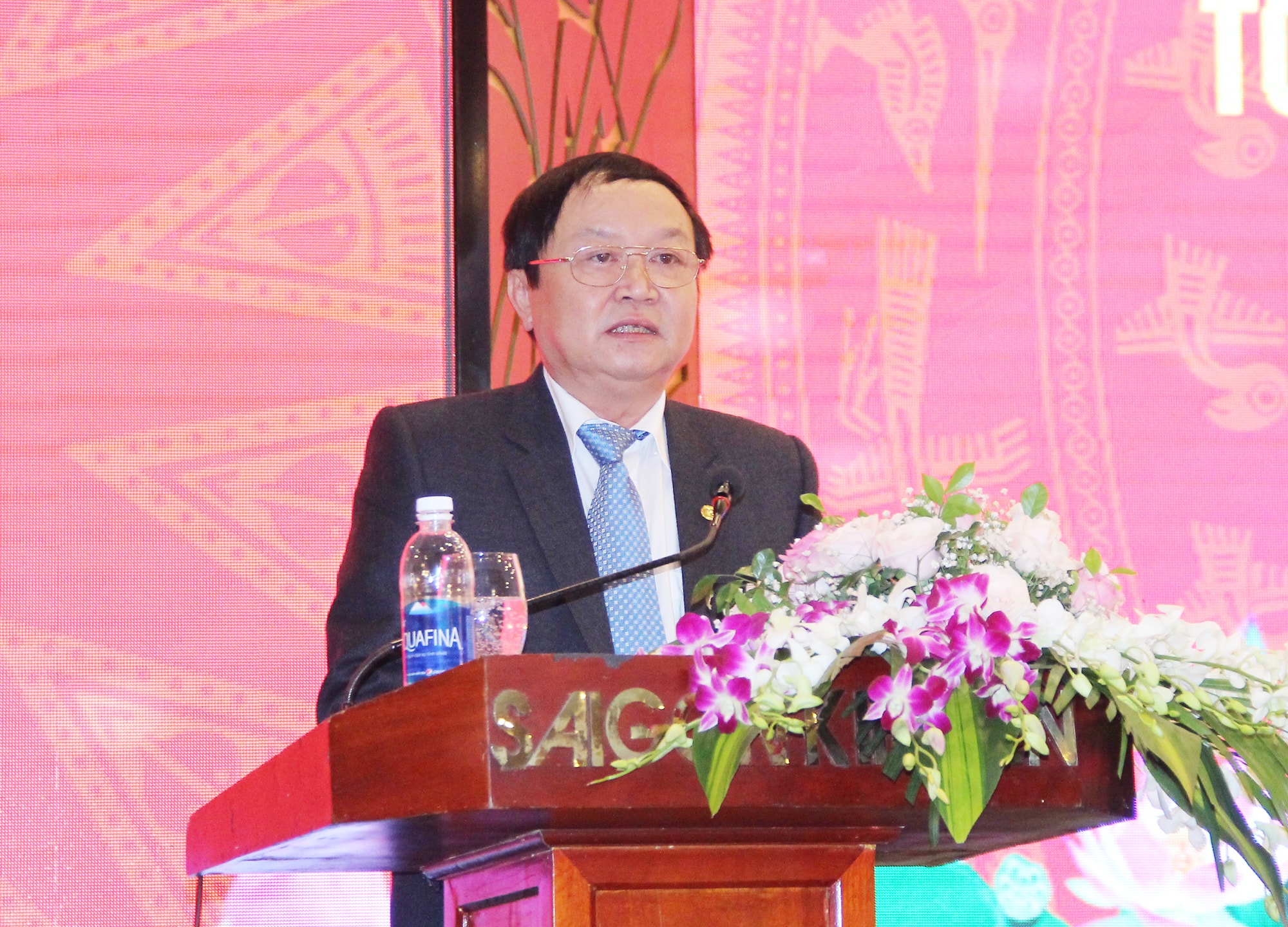 Bí thư Đảng ủy Khối Doanh nghiệp Thái Khắc Thư triển khai nhiệm vụ công tác xây dựng năm 2019. Ảnh: Mai Hoa