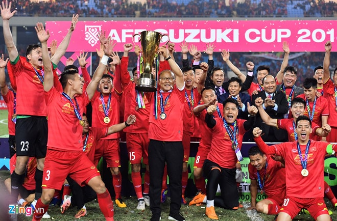 ĐT Việt Nam cũng đang là ĐKVĐ AFF Cup. Ảnh: Zing.vn 