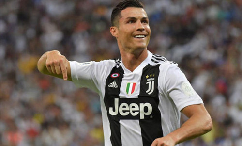 Ronaldo tiếp tục cuộc đi săn danh hiệu. Ảnh: Reuters