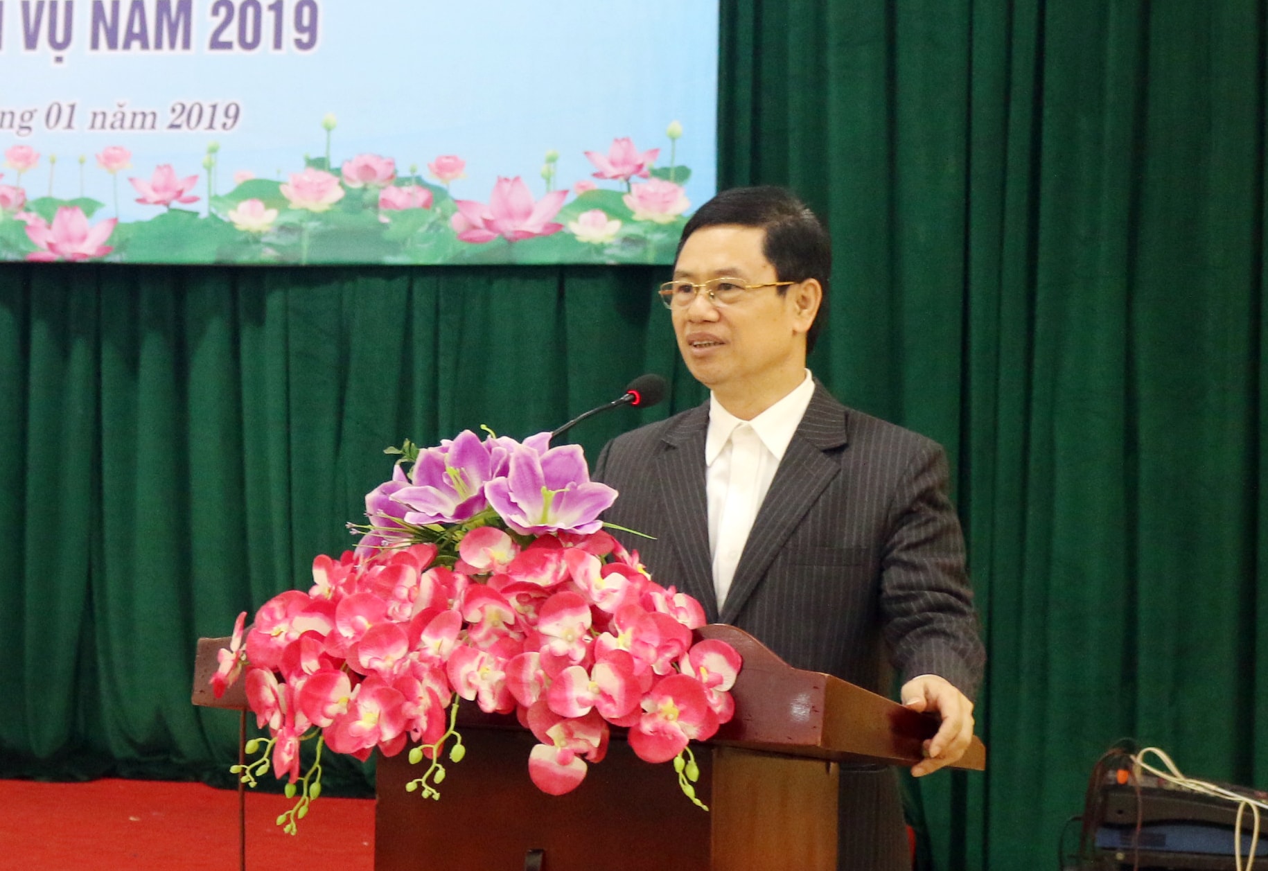 Đồng chí Nguyễn Xuân Sơn phát biểu tại hội nghị. Ảnh: Vương Giang.