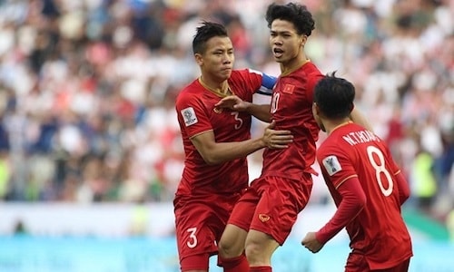 Công Phượng ghi bàn trong trận gặp Jordan ở vòng 1/8 giải Asian Cup.