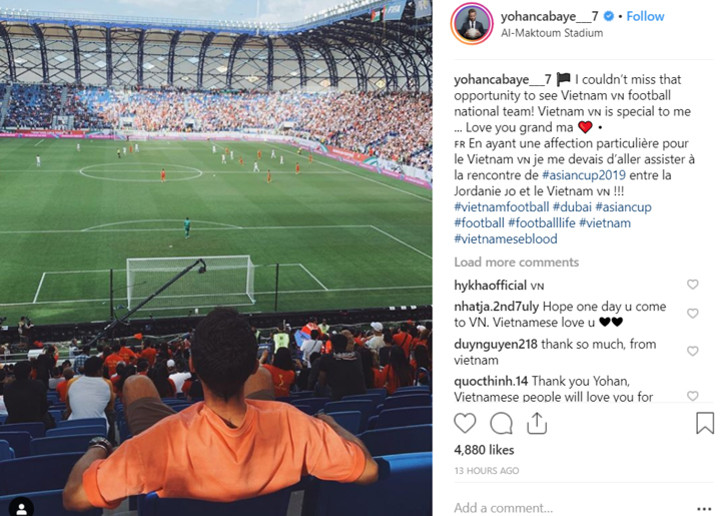 Cabaye đăng ảnh cổ vũ tuyển Việt Nam ở trận gặp Jordan. Ảnh: Instagram/yohancabaye_7.