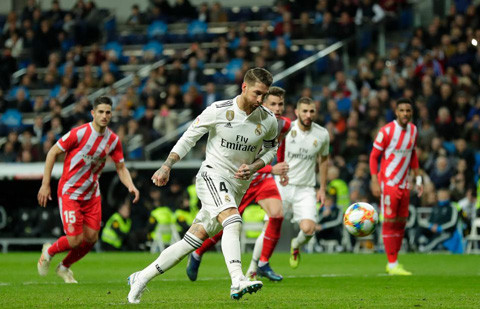 Ramos có pha đá penalty kiểu panenka để nâng tỷ số lên 2-1.