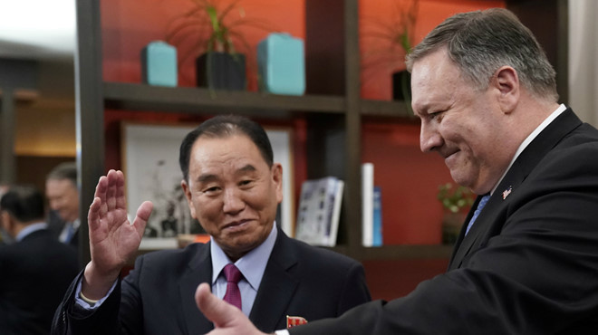 Ngoại trưởng Mỹ MIke Pompeo tiếp Phó chủ tịch Ban Chấp hành đảng Lao động Triều Tiên kiêm Trưởng ban Mặt trận thống nhất Kim Yong-chol tại Washington D.C /// Reuters