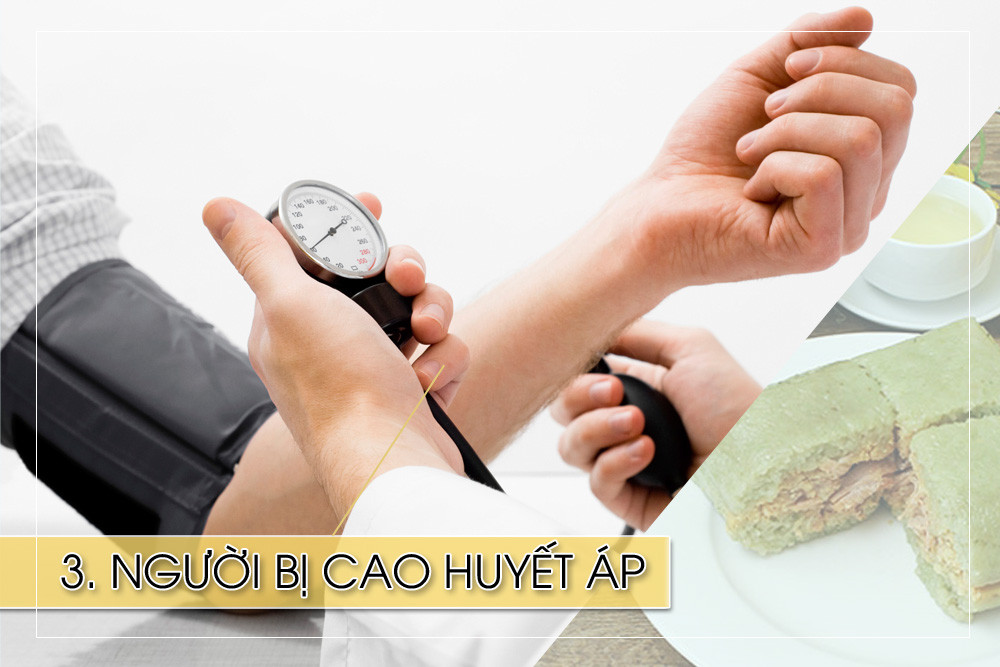 Bánh chưng có lượng kalo cao và nhiều chất béo, tinh bột và góp phần làm tăng axit dịch vị và có ảnh hưởng không nhỏ đến người mắc bệnh huyết áp. Người bệnh cao huyết áp nên ăn bánh chưng ở mức độ thưởng thức. 