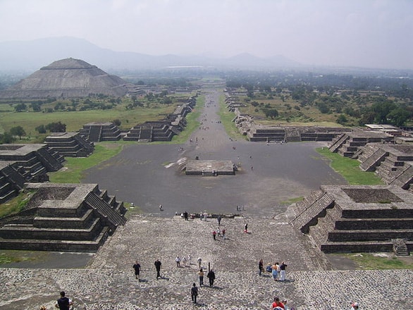 Khu vực đền đài Teotihuacan ở Mexico