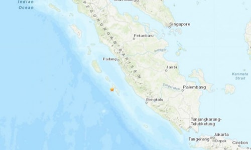 Tâm chấn động đất (dấu sao) thuộc quần đảo Mentawa. Ảnh: USGS.