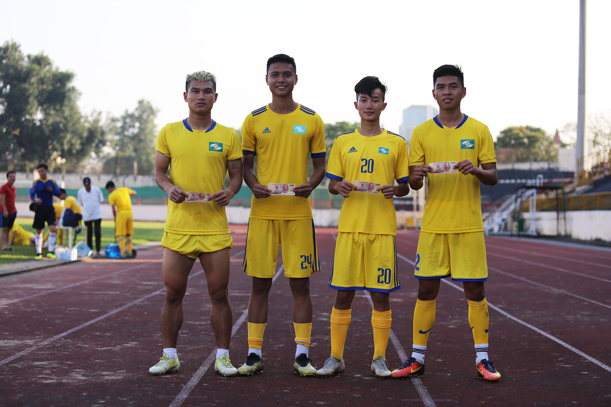 Nguyễn Bá Đức, Lê Thành Lâm và Thái Bảo Trung là 3 cầu thủ trẻ được lên đội 1 tại V.League 2019. Ảnh: Đức Anh