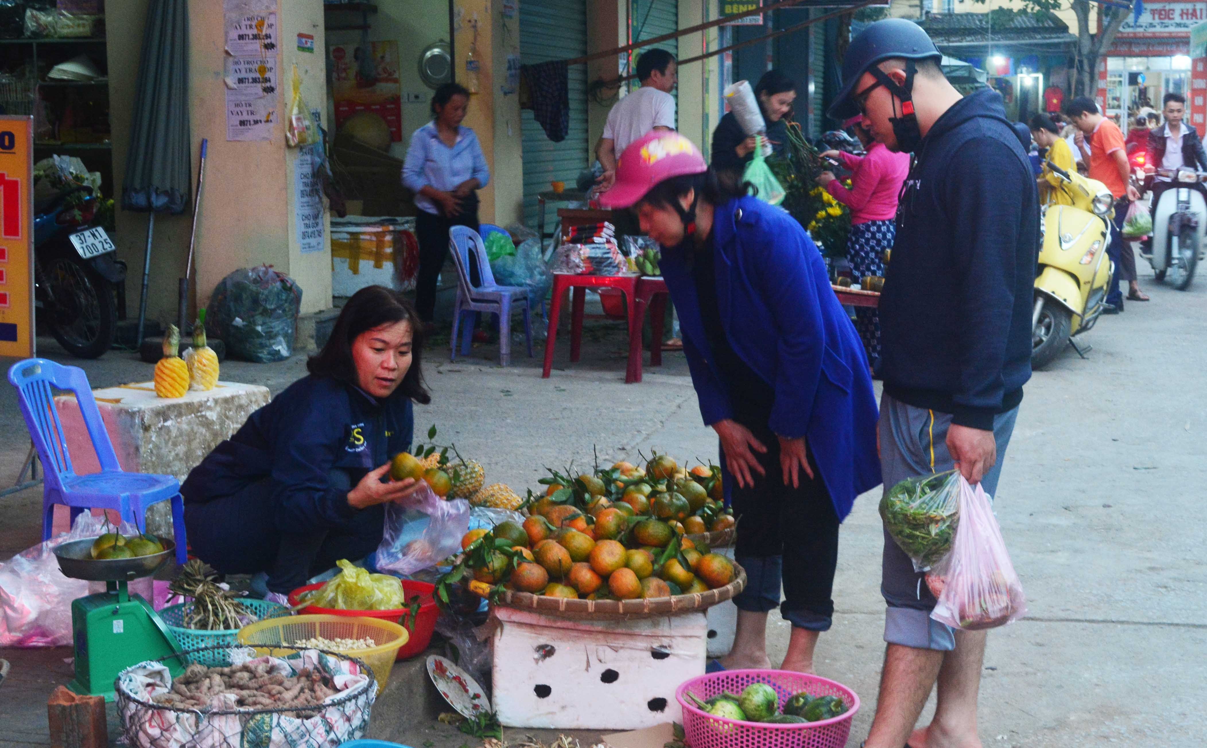 Mặt hàng hoa quả tươi đắt khách sau Tết. Ảnh: Thanh Phúc