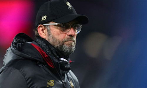 Klopp giận dữ với những quyết định của trọng tài trong hiệp hai. Ảnh: Sky.