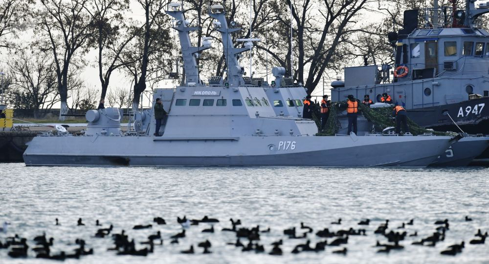 Tàu hải quân Ukraine bị Nga bắt. Ảnh: Sputnik